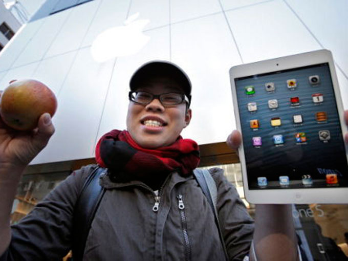 El iPad mini pesa 308 gramos. Foto: Getty