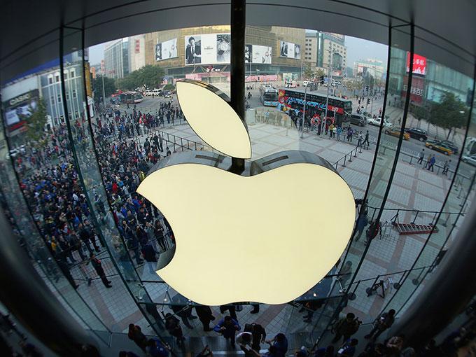 Apple ganó un gran veredicto monetario el año pasado contra Samsung de un jurado del norte de California. Foto: Getty