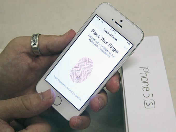  Apple está apostando por el escáner para configurar su teléfono inteligente. Foto: Reuters