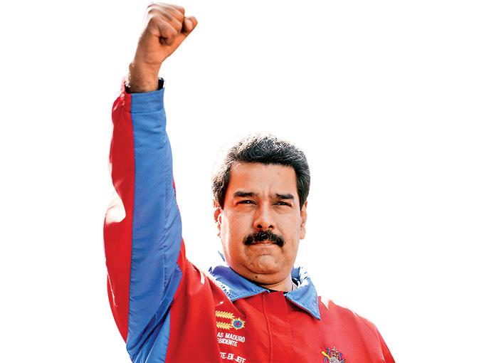 El presidente venezolano Nicolás Maduro amenazó con sancionar a dos economistas por señalar que él prefiere pagar la deuda que alimentar  a la población. Foto: Reuters