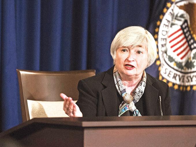La presidenta de la Reserva Federal de Estados Unidos, Janet Yellen, ha mantenido una polÃ­tica de bajas tasas de interÃ©s  para promover el crecimiento econÃ³mico, sin embargo todo indica que esa estrategia terminarÃ¡ a mediados de este aÃ±o.  Foto: New York Times