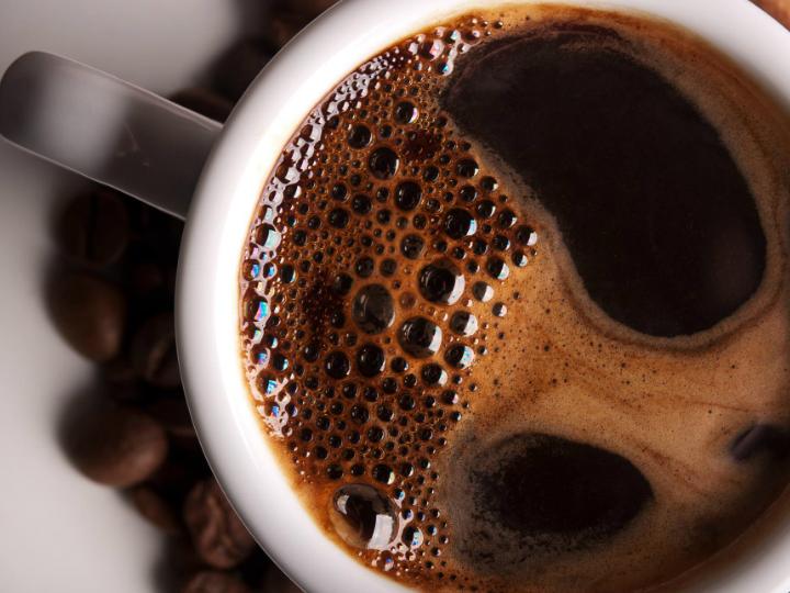 Si eres amante del café seguramente has escuchado hablar de la taza más cara del mundo. Foto: Especial.
